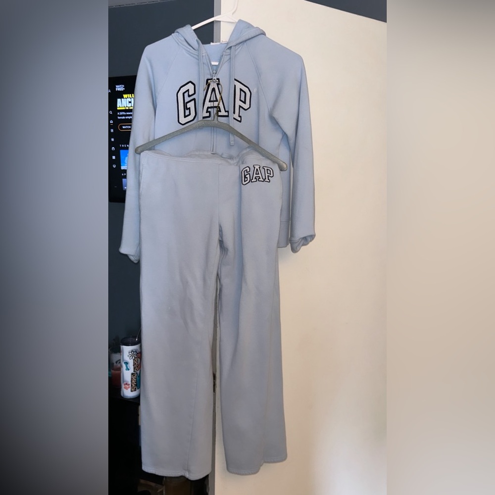 Baby blue gap outfit/set
